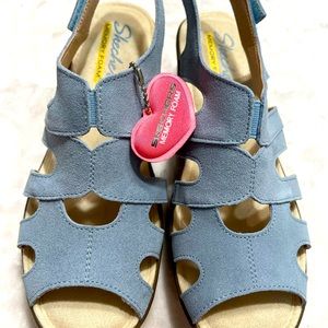 WOMEN’S SKECHERS SANDALS NWT